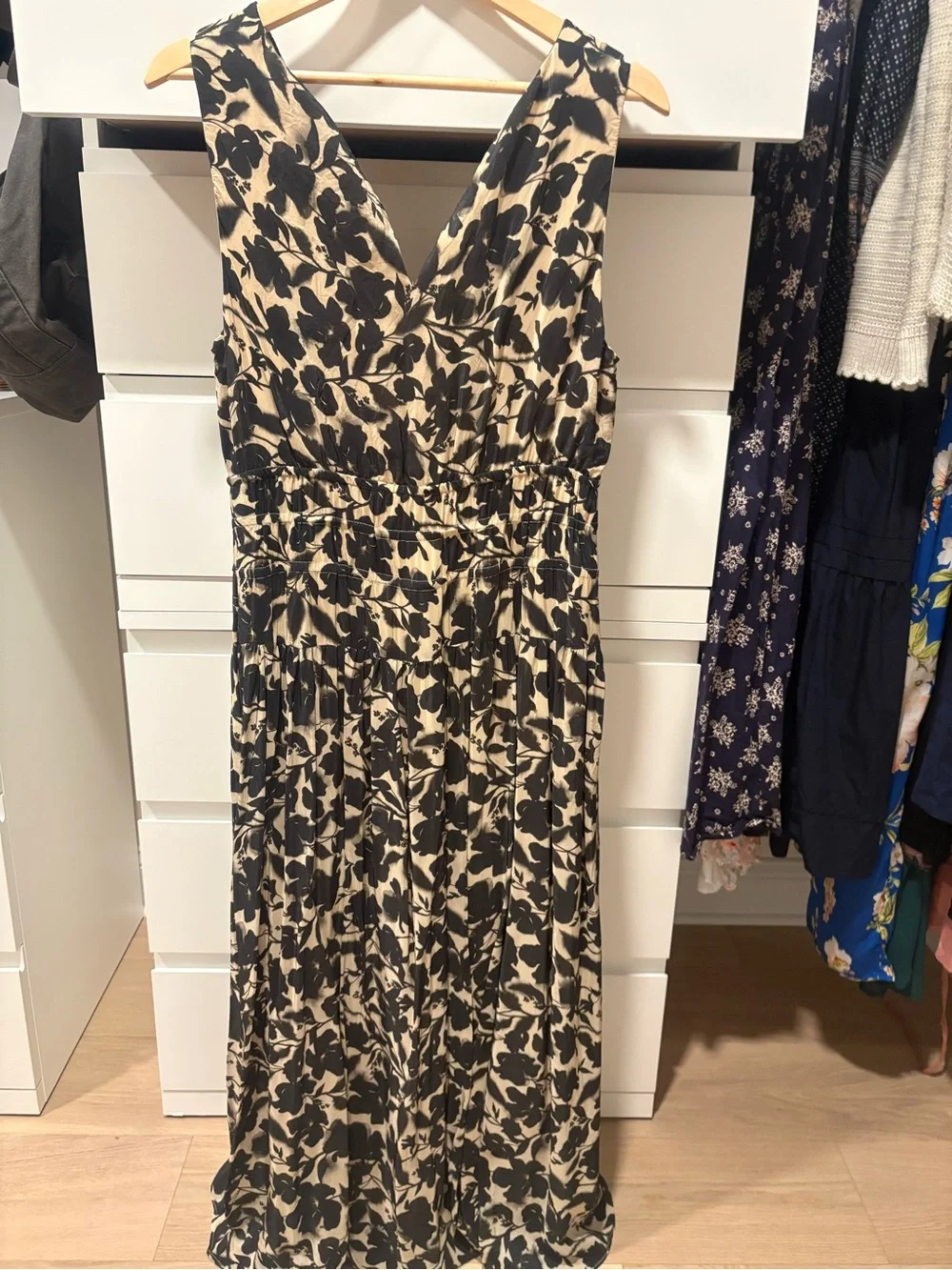 NEW: J.Crew Hyacinth V-neck dress in crepe de chine | Size Medium Tall